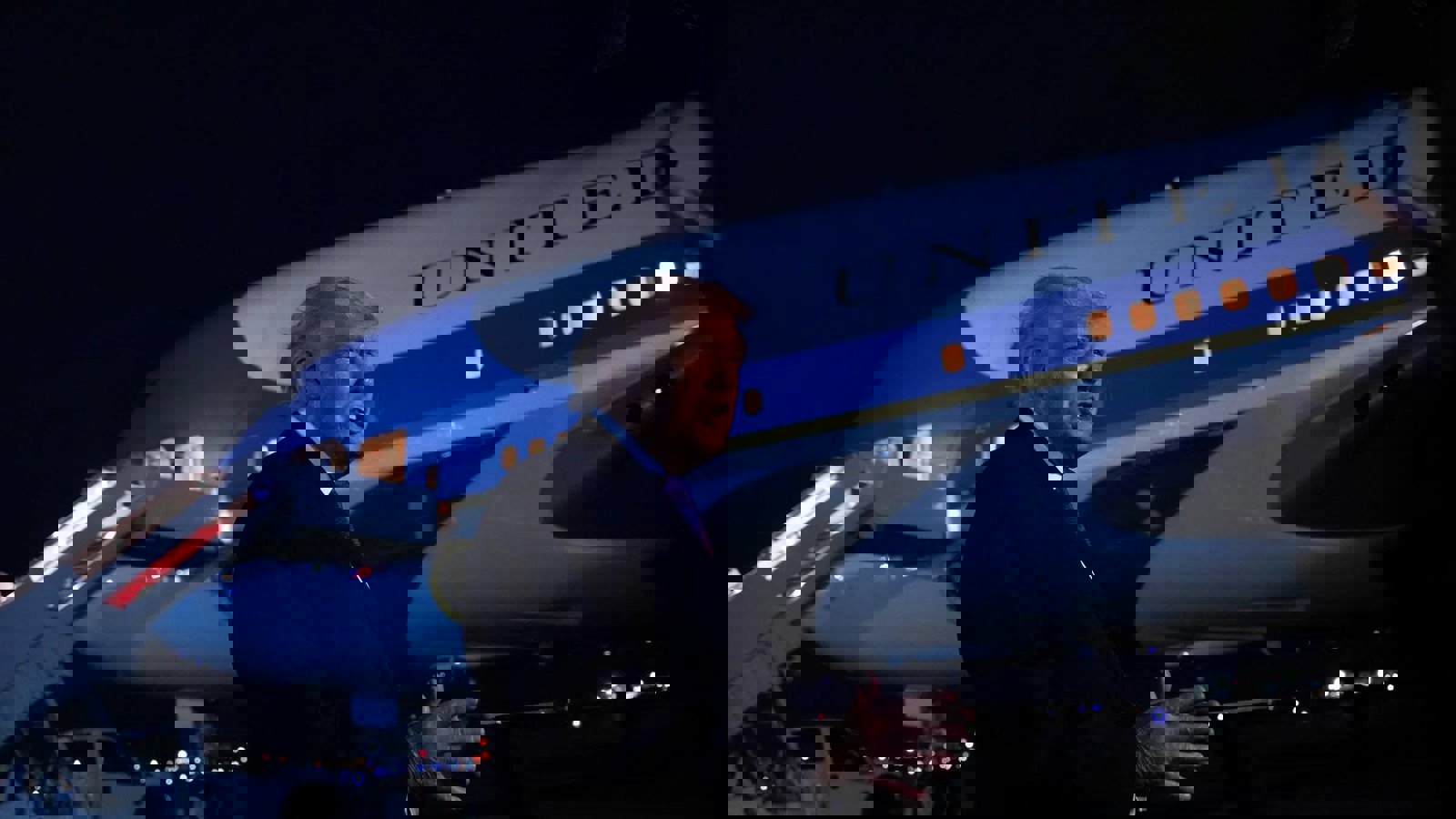   تمایل ترامپ به ادامه حملات علیه سپاه پاسداران برای زمینه‌سازی «قیام داخلی»                