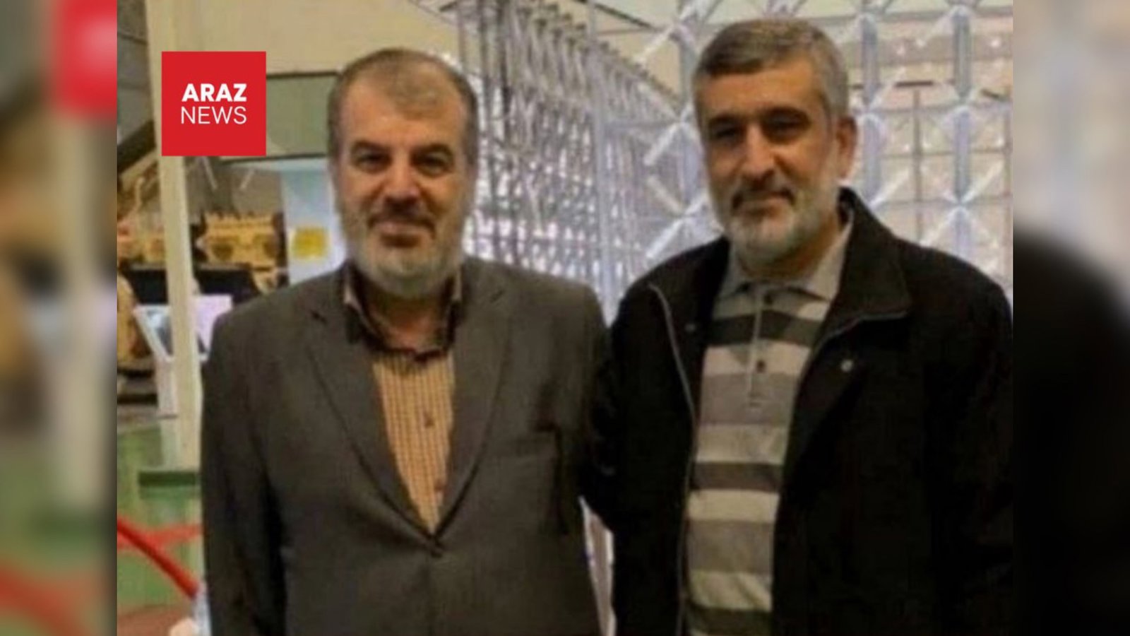   کشته شدن جمشید اسحاقی و پنج عضو خانواده‌اش در حمله به منزلش در تهران            