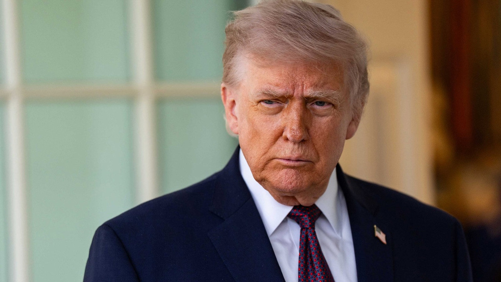  ترامپ حمله احتمالی به ایران را موقتاً متوقف و آتش‌بس را تمدید کرد       