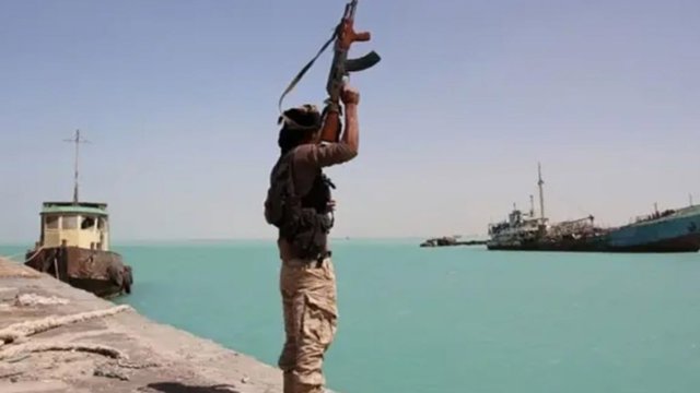 درخواست تهران از حوثی‌ها: در صورت حمله آمریکا به شبکه برق ایران، باب‌المندب را ببندید