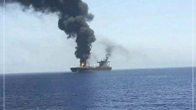 Omanın sahil sularında iki tankerə zərbə endirildi