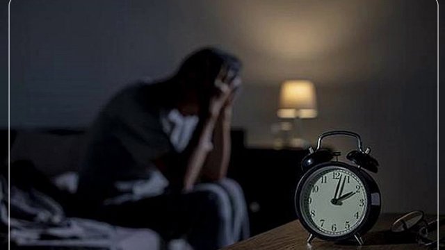 Harvardın tədqiqatçılarından xəbərdarlıq: gecə yuxusuzluğu ürək ritminin ən geniş yayılmış pozuntusunun riskini 14 faiz artırır