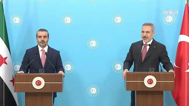 فیدان: همه گروه‌های مسلح باید در ساختار دولت سوریه ادغام شوند
