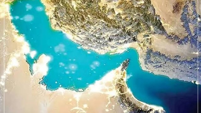 Yol və dəmir yolu dəniz ticarətini əvəz edə bilməz; İranlı ticarət məmuru ABŞ-ın dəniz blokadasının təsirini etiraf edib