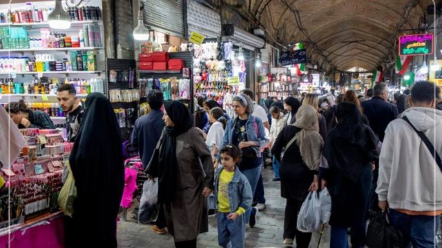 سقوط قدرت خرید کارگران؛ دستمزد ماهانه فقط هزینه ۹ روز زندگی را پوشش می‌دهد