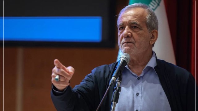 بنزین ۱۵۰۰ تومانی زیر سؤال رفت؛ پزشکیان: چرا ۱۳۰ هزار بخریم و ۱۵۰۰ بفروشیم؟