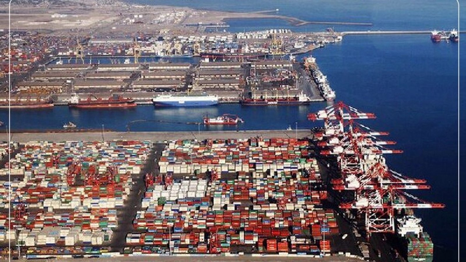 بزرگ‌ترین بندر تجاری ایران در پی محاصره دریایی آمریکا از کار افتاد
