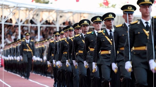 Türkiyənin hərbi təhsilinin yenidən qurulması: zabit kursantlarına PUA təliminin tüfəng dərsi qədər sadələşdirilməsi