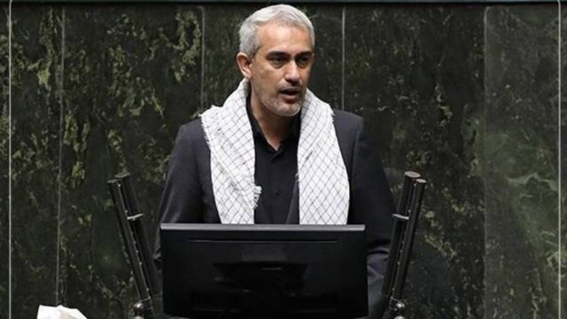 استیضاح وزیر اقتصاد با ۴۷ امضا کلید خورد؛ تورم، سقوط ریال و فشار معیشتی در مرکز انتقادات