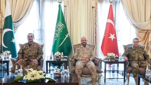 Husilərin hücumlarından sonra Türkiyə, Pakistan və Səudiyyə Ərəbistanı hərbi komandanları Ər-Riyadda toplaşıb