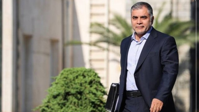 محسن پاک‌نژاد از وزارت نفت ایران استعفا کرد