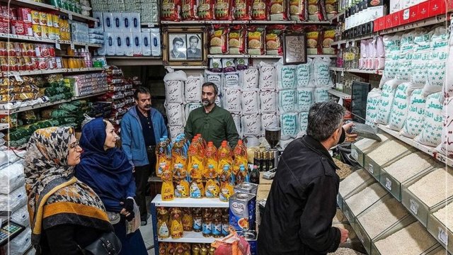 سقوط قدرت خرید، بازار مواد غذایی را وارد رکود کرد؛ برنج خارجی تا ۱۵ درصد گران شد