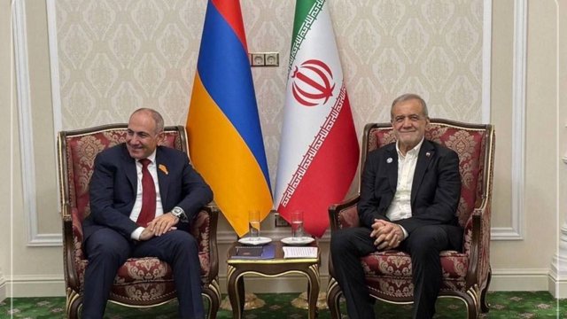 پزشکیان و پاشینیان تورکمنیستاندا گؤروشدولر؛ تهران–ایروان علاقه‌لرینین گئنیشلندیریلمه‌سی وورغولاندی