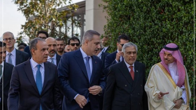 Regional gərginliyi azaltmaq cəhdi: Türkiyə, Misir, Pakistan və Səudiyyə Ərəbistanının xarici işlər nazirləri İstanbulda görüşüb