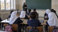 وزارت علم و آموزش آزربایجان در پاسخ به عارف: ۴۰ میلیون آزربایجانی در ایران از تحصیل به زبان مادری محروم‌اند