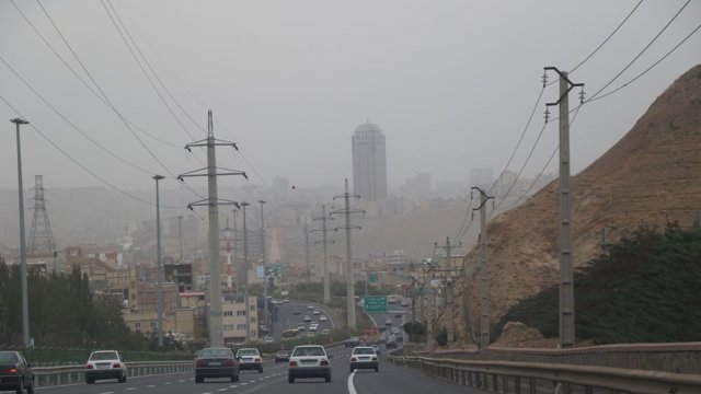 علت اصلی آلودگی هوا در تبریز سوزاندن مازوت در نیروگاه حرارتی است