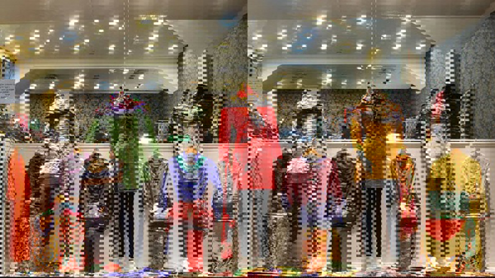 پلمپ ۱۹ واحد صنفی عرضه کننده مانتو در تبریز