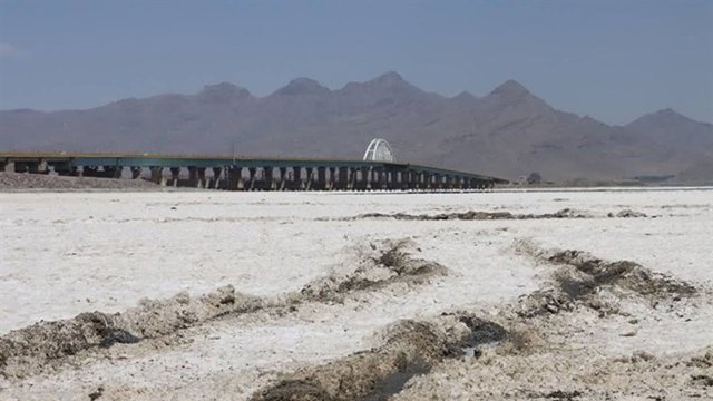 نقش سپاه پاسداران درخشکاندن دریاچه ارومیه