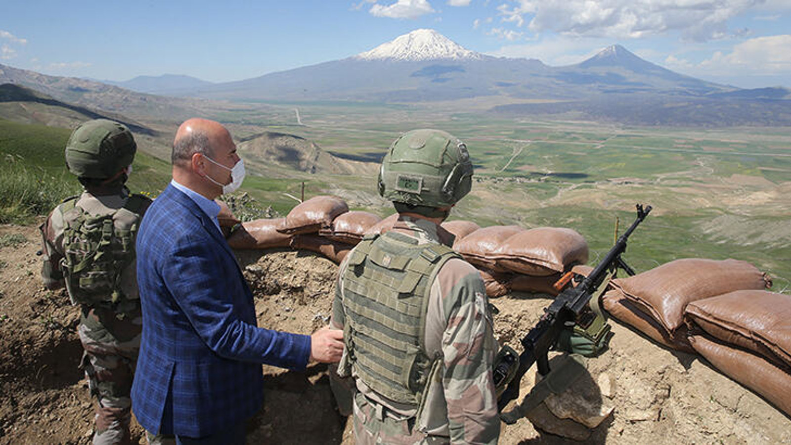 وزیر کشور ترکیه: هم اکنون حدود صد تروریست پ.ک.ک در منطقه ماکو ایران حضور دارند