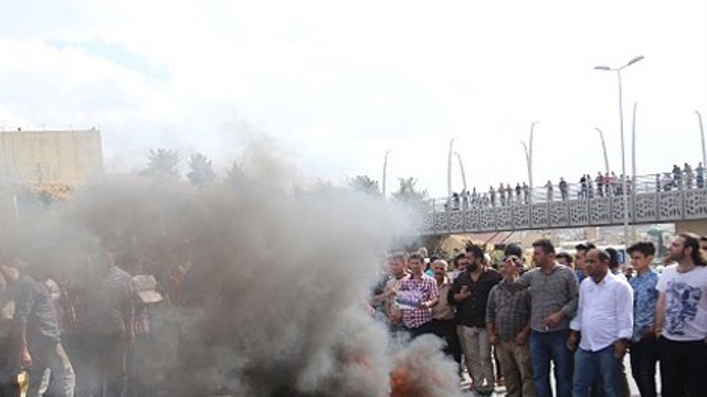 تظاهرات خشونت آمیز کردهای سلیمانیه عراق برعلیه حکومت اقلیم در پی وضعیت بد اقتصادی + تصاویر