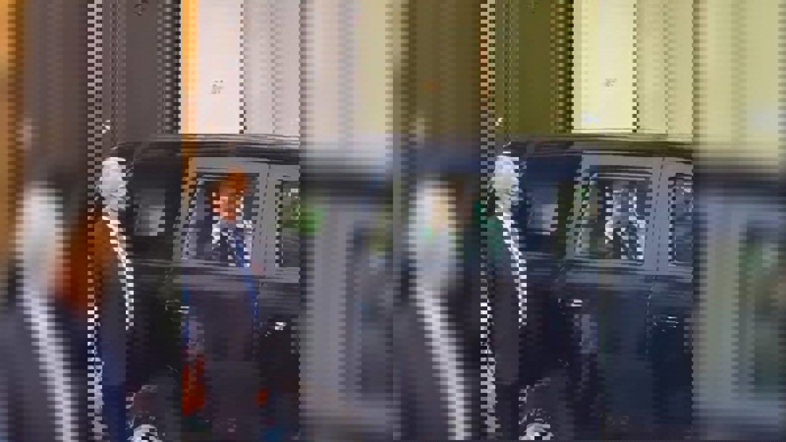 چاووش‌اوغلو ارمنی پروتئستوچولارا ''بوزقورد'' ایشارتی ایله قارشیلیق وئردی - ویدئو