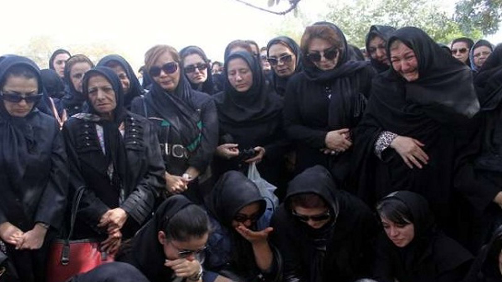 تشییع پیکر دکتر محمدحسین مبین در تبریز +تصاویر