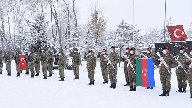 رزمایش مشترک زمستانی ترکیه و آزربایجان در قارص ادامه دارد