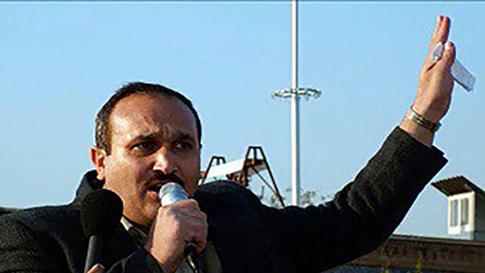 ﻿﻿آغاز اعتصاب غذای عباس لسانی و ۱۱ زندانی دیگر در اعتراض به ممانعت از آزادی وی