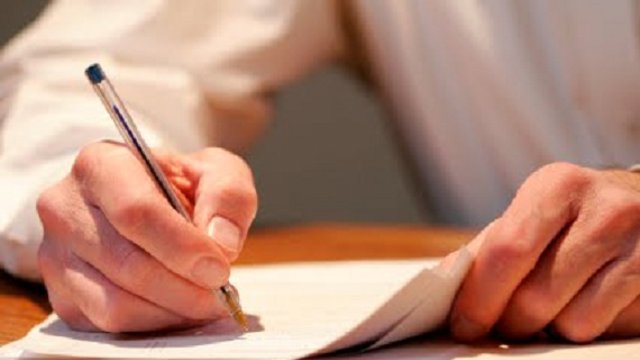 ۶۰۰ استاد دانشگاه ایرانی خواستار احترام به نمادهای ملی دیگران شدند