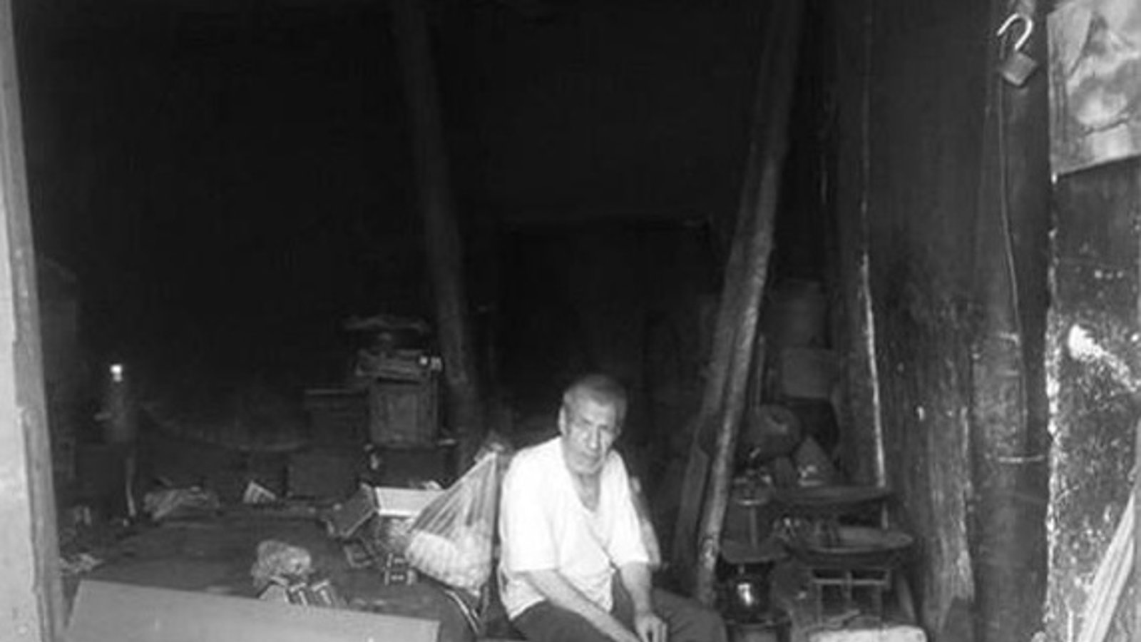 امانت داری دوچرخه توسط پیرمرد آزربایجانی اهل زنجان به مدت ۴۵ سال