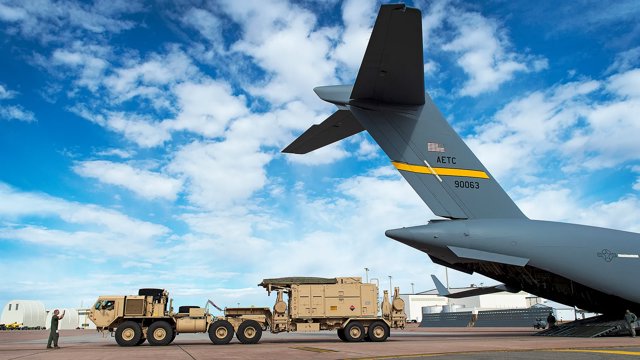 امریکا با دهها پرواز سنگین سیستم پاتریوت را به خاورمیانه منتقل کرد