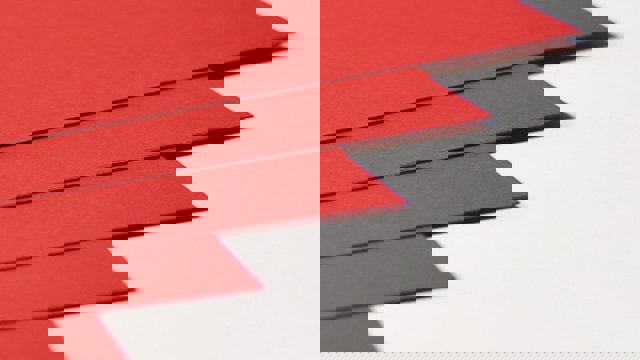 از کارت قرمز تا فرش قرمز - عظیمی قدیم