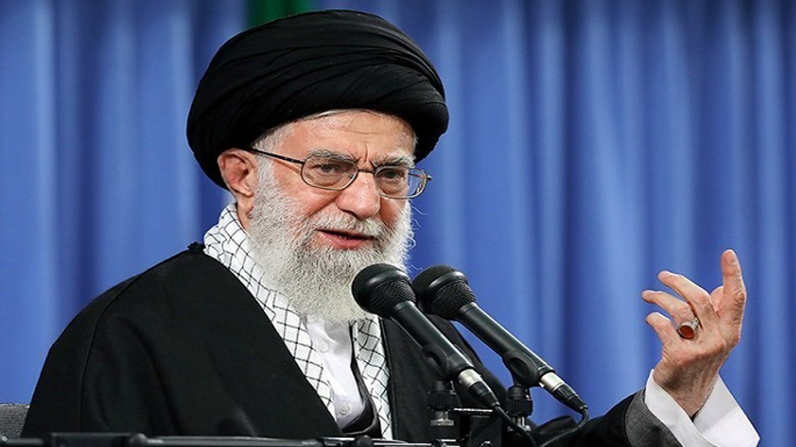 خامنه‌ای حوادث تروریستی در تهران را ترقه‌بازی خواند