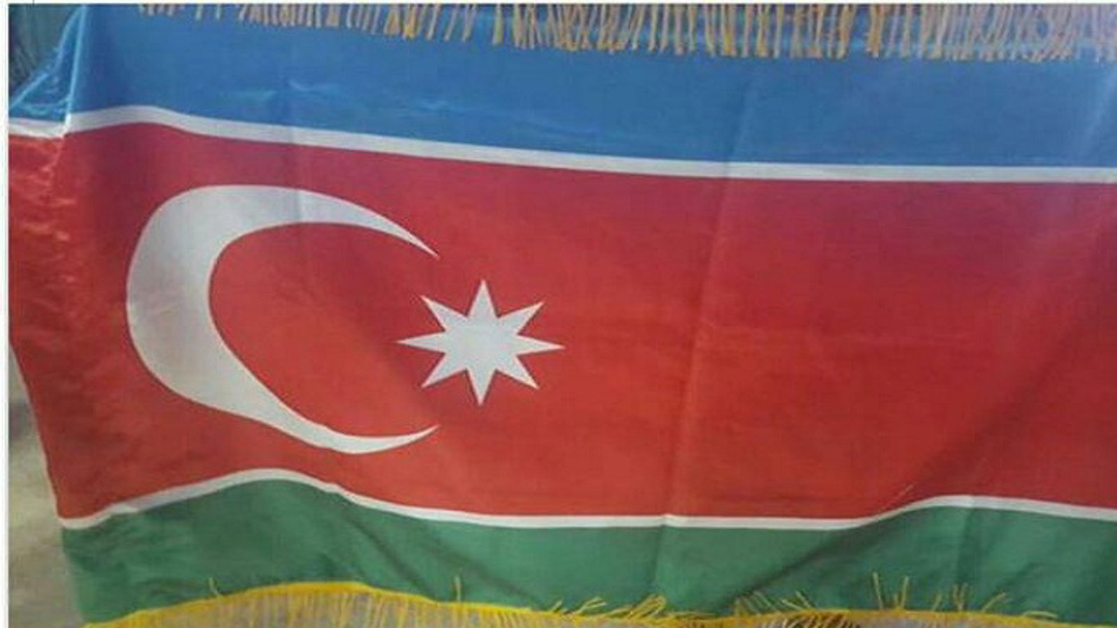 شیطنت فدراسیون کشتی ایران در تغییر پرچم آزربایجان+عکس