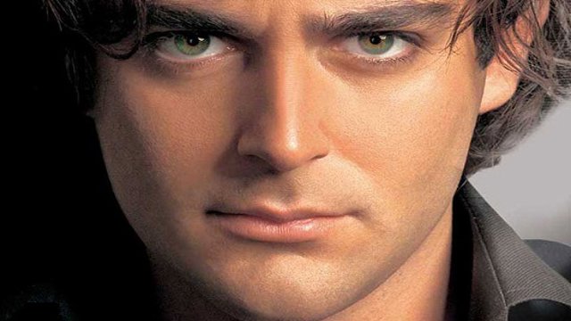 محمدرضا گلزار آزری : من با افتخار تورک هستم + فیلم