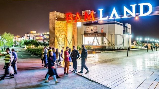 برای راحتی شهروندان تهرانی، ورود شهروندان افعانستانی به مجتمع بام‌لند ممنوع شد