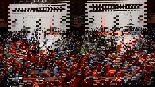 تصویب دو ماده از لایحه لغو مصونیت نمایندگان پارلمان ترکیه