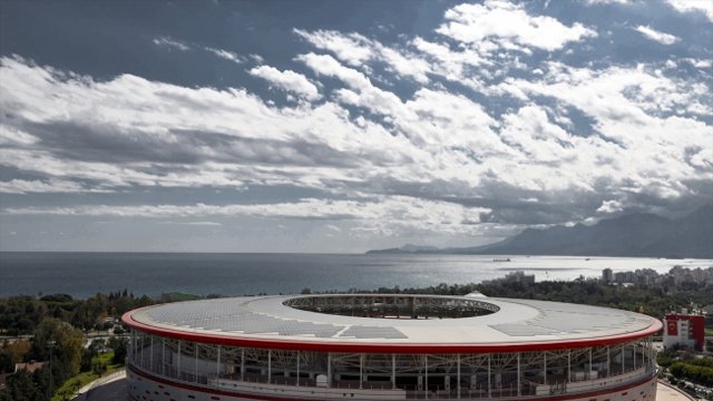 آنتالیا’داکی «گونش انرژیلی» ایستادیوم ۶۰۰ ائوه الکتریک ساغلاییر