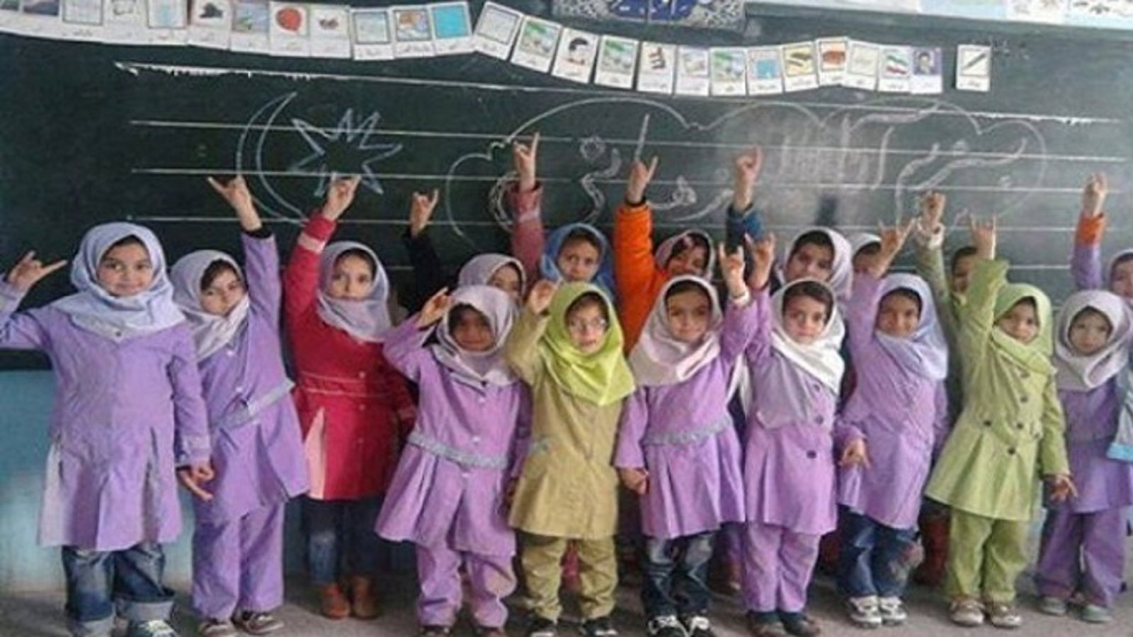 مرگ زبان مادری، نسل کشی