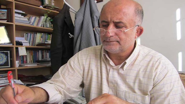 درگیری قاضی‌پور با یک خبرنگار در مجلس بر سر «فراکسیون مناطق تورک‌نشین»