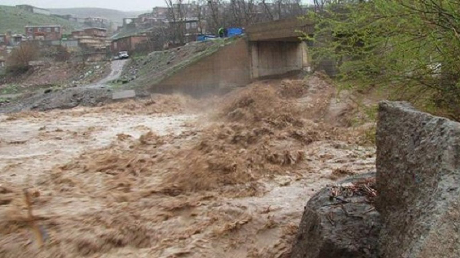 ۶۰ کشته و مفقود حاصل سیل در شهرهای آزربایجان جنوبی