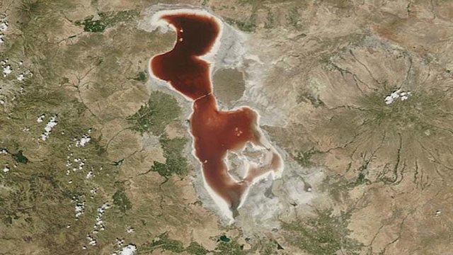 ۴۵۰ هزار هکتار از دریاچه اورمیه غیرقابل احیا است