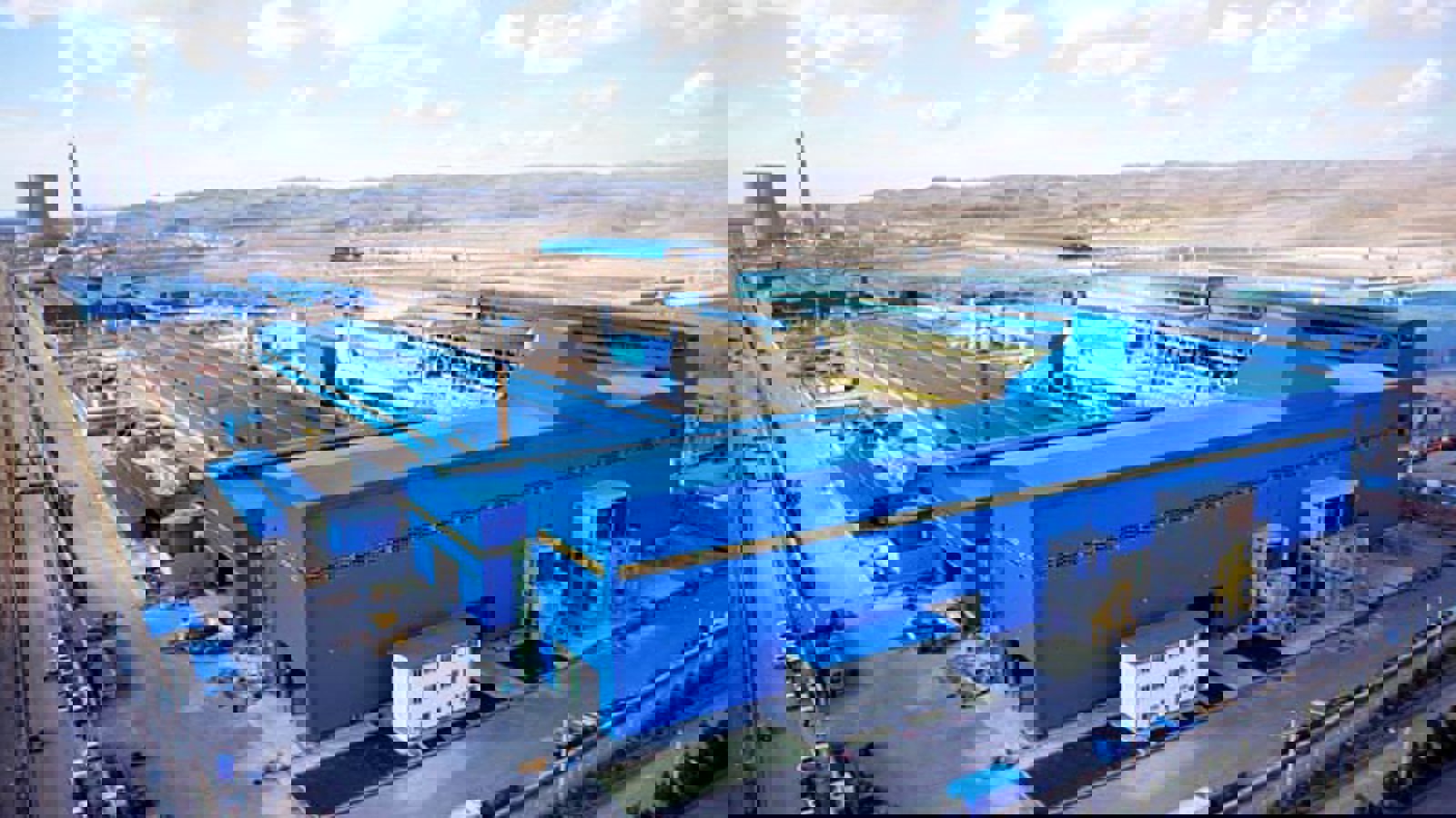 اخراج بیش از ۴۵۰ کارگر از مجتمع فولاد بناب