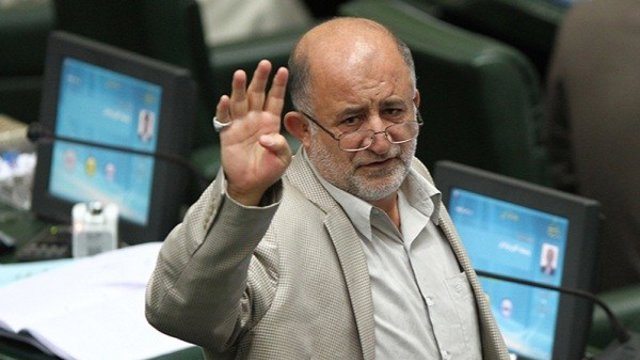 قطع سخنان قاضی پور در پی اظهار دو تکه کردن آزربایجان توسط روسیه