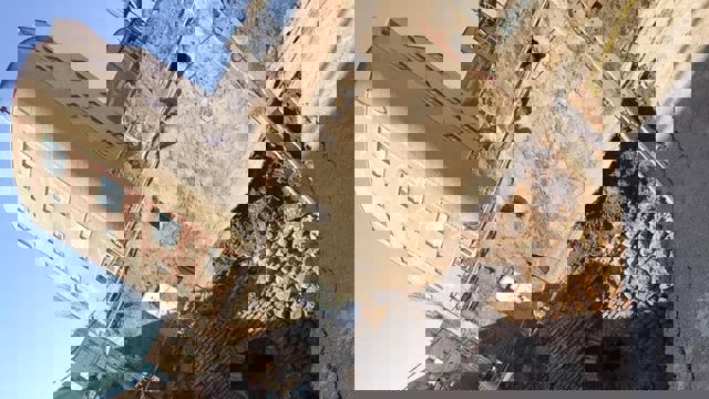 فروریختن یخچال تاریخی مربوط به دوره صفوی در تبریز!