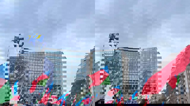 شهروندان آذربایجان جنوبی در بروکسل راهپیمایی 