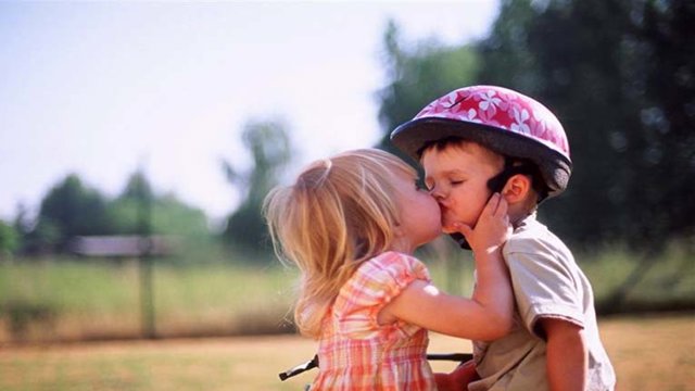 امروز ششم ژوئیه روز جهانی بوسه است