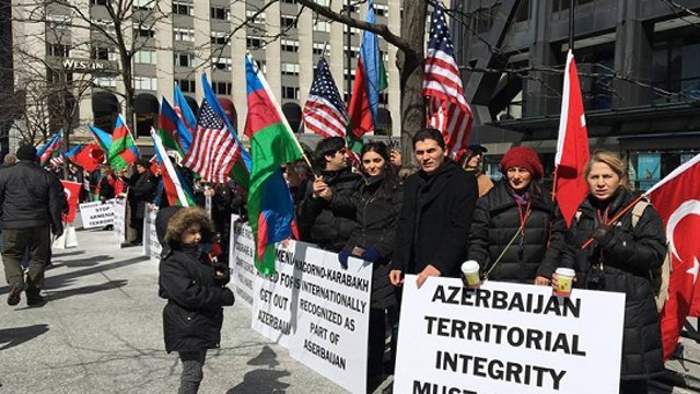 تجمع آزربایجانی های مقیم شیکاگو در حمایت از آزادی قره‌باغ ــ تصاویر