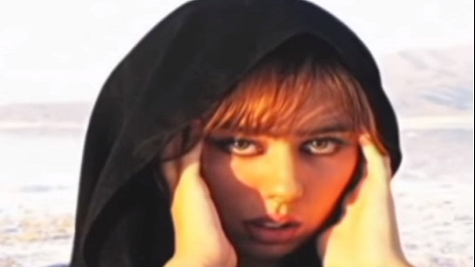 آهنگ خانم سارا کورال در خصوص وضعیت دریاچه اورمیه – ویدئو