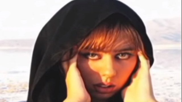 آهنگ خانم سارا کورال در خصوص وضعیت دریاچه اورمیه – ویدئو